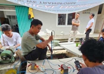 PLTMH UM Palembang Bantu Proses Belajar Mengajar di SDN 14 Rantau Dedap, Muara Enim