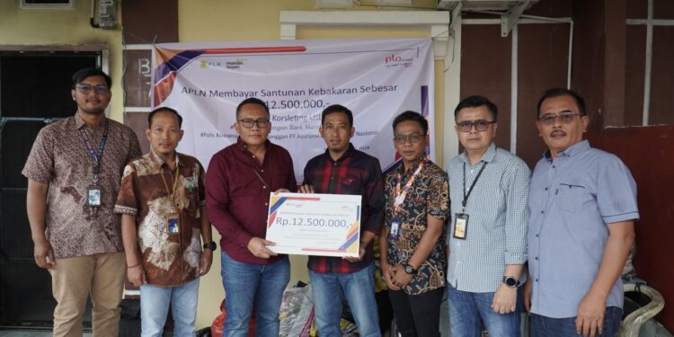 PLN INSURANCE MEMBAYARKAN SANTUNAN POLIS ASURANSI LIABILITY PELANGGAN PLN