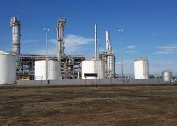 Anak Usaha Petronas Supply Minyak Mentah 10.000 Barel Per Hari ke Kilang Humpuss