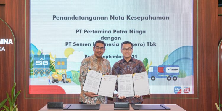 Sinergi Pertamina Patra Niaga dan Semen di Penyediaan BBM dan Lubricant