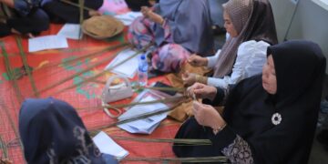 Pertamina Drilling Gelar Pelatihan Pemasaran Produk Lidi Sawit