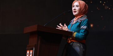 Bos Pertamina Diganjar Lifetime Achievement Awards