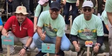 Gerakan Tanam Mangrove di PIK