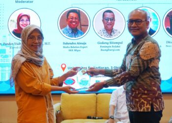 SKK Migas RH Petrogas Goes to Fikom Unpad: Berbagi Cerita Dibalik Industri Hulu Migas