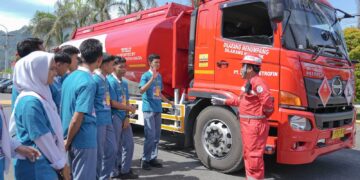 Edukasi Elnusa Petrofin Tentang Bahaya Blind Spot di Kalangan Pelajar