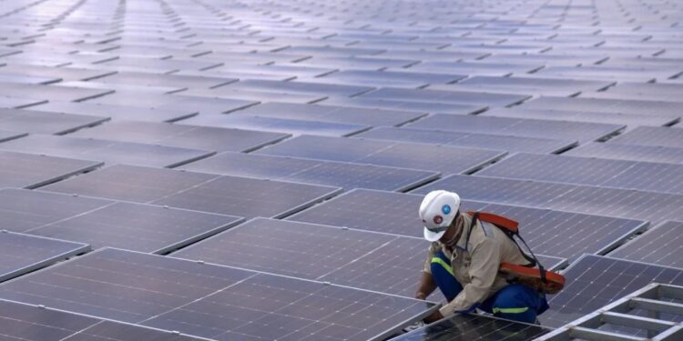 Satgas Transisi Energi Didesak Percepat Transisi Energi dan Dekarbonisasi Industri