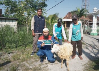 Tebar Kebahagiaan di Hari Raya Idul Adha