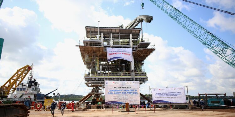 PHE ONWJ Kirim Topside Anjungan OOA, Berbobot 530 Metrik Ton