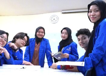 Perjuangan Aliyah & Afyan dari Riau Meraih Mimpi dengan Beasiswa di Jakarta