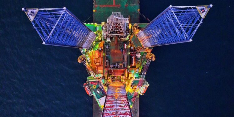 Jack-up rig Emerald Driller Milik Pertamina Drilling Sukses Bor 9 Sumur Lepas Pantai