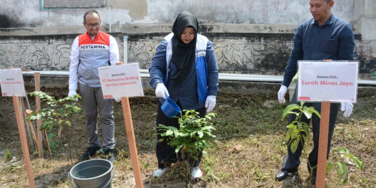 Sumur Air Bersih untuk Warga di Desa Minas Jaya, Siak