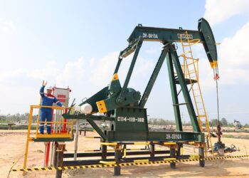 𝗠𝗮𝗻𝗱𝗶𝗿𝗶𝗻𝘆𝗮 𝗘𝗻𝗲𝗿𝗴𝗶 𝗙𝗼𝘀𝗶𝗹? (1)  𝙏𝙖𝙣𝙜𝙜𝙖𝙥𝙖𝙣 𝙖𝙩𝙖𝙨 𝙩𝙪𝙡𝙞𝙨𝙖𝙣 𝘿𝙚𝙣𝙣𝙮 𝙅𝘼, “𝙈𝙖𝙠𝙚 𝙋𝙚𝙧𝙩𝙖𝙢𝙞𝙣𝙖 𝙂𝙧𝙚𝙖𝙩 𝘼𝙜𝙖𝙞𝙣”