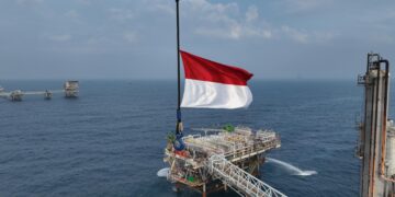 PHE Gelar Upacara Peringatan HUT RI ke 80 di Perairan Indonesia 