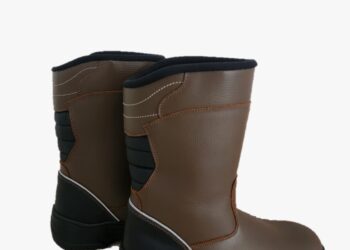 PDC Inisiasi Safety Shoes dan Hand Glove Berkualitas 