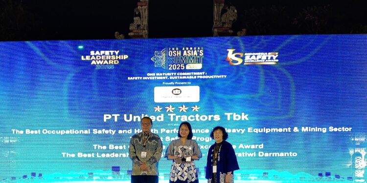 UT Boyong Penghargaan di Ajang OSH Asia’s Summit 2025