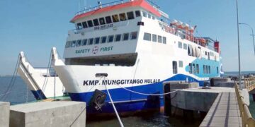 Munggiyango, Kapal ASDP Indonesia Andalan Warga dan Santri Kepulauan Sumenep Madura