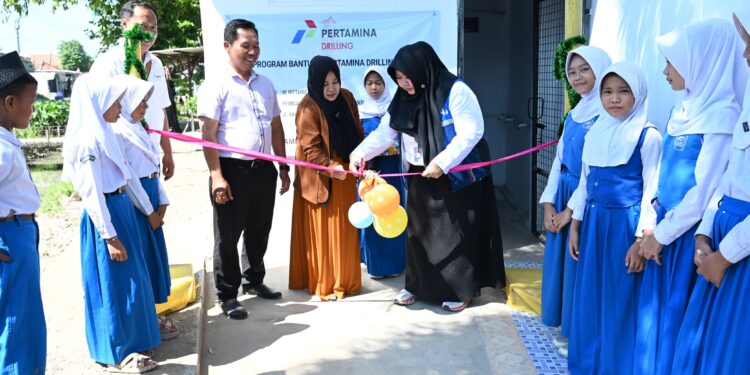 Gerakan Peduli Pendidikan Ala Pertamina Drilling di MI Miftahul Ulum