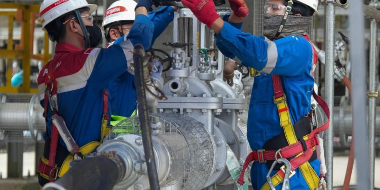 Kilang Balikpapan Siap Uji Operasi