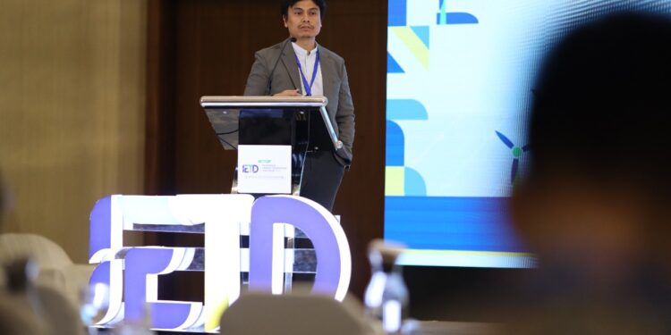 Keharusan Reformasi Proses Pengadaan Energi Terbarukan di Tengah Transisi Energi