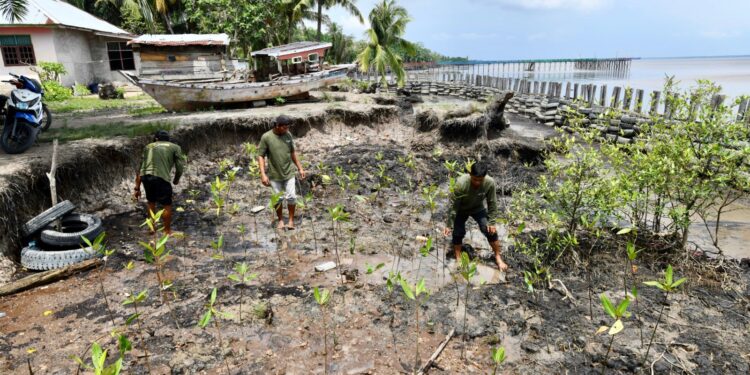 Kilang Pertamina Dumai Peduli Lingkungan dan Masyarakat Sekitar