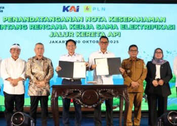Kolaborasi PT PLN dan PT KAI untuk Transportasi Publik yang Murah tapi  Ramah Lingkungan