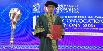 Prof DR. Ariawan Gunadi Terima Penganugerahan Professor dari University Geomatika Malaysia