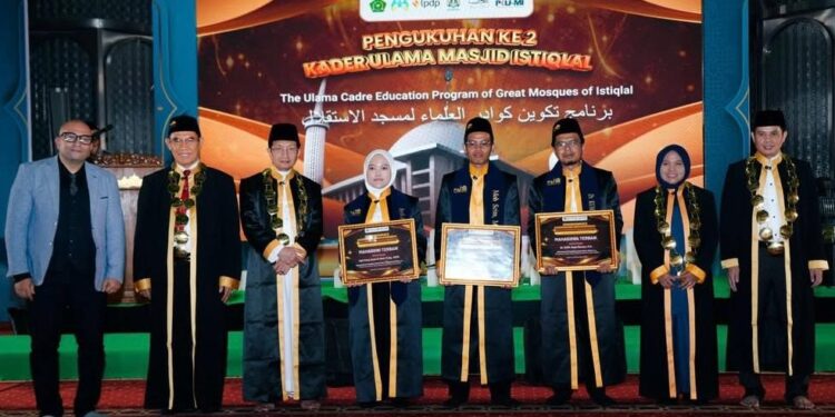 Masjid Istiqlal Kukuhkan Kader Ulama, Imam Besar Berpesan Ulama Indonesia agar Meng ‘’Indonesiakan’’ Dunia