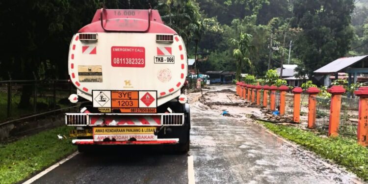 AMT Elnusa Hadir di Tengah Bencana Longsor Sumatra dan Aceh