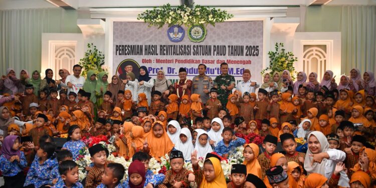 Mendikdasmen Resmikan TK Muslimat NU Roudlotut Tholibin