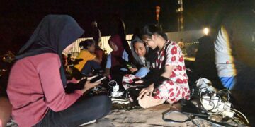 Setrum Listrik Rig Pertamina Terangi Kehidupan Warga di Tengah Banjir Aceh Tamiang