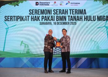 Pemerintah Serahkan 80 Sertipikat Hak Pakai Lahan kepada Subholding Upstream Pertamina Group