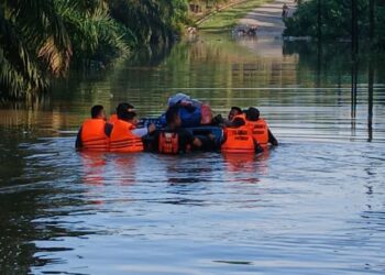 Ruaarbiaassaaahh..!! Baron Berenang Menembus Banjir Setinggi Tiga Meter Demi Normalkan Komunikasi PEP Rantau Field