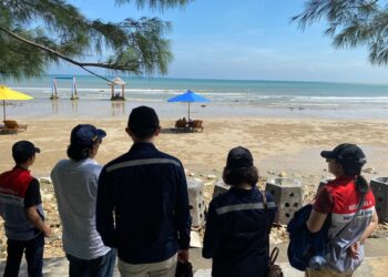 PHE WMO Kembangkan Hexa Reef untuk Ketahanan Pesisir dan Ekonomi Lokal di Pantai Pasir Putih Tlangoh