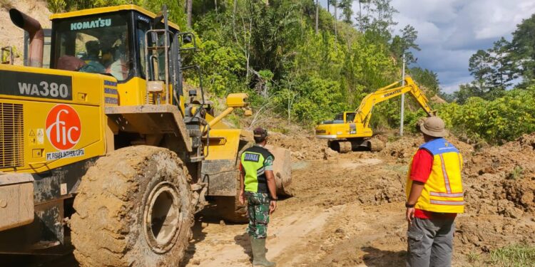 PLN Terus Berjuang Perbaiki Jaringan Listrik di Takengon