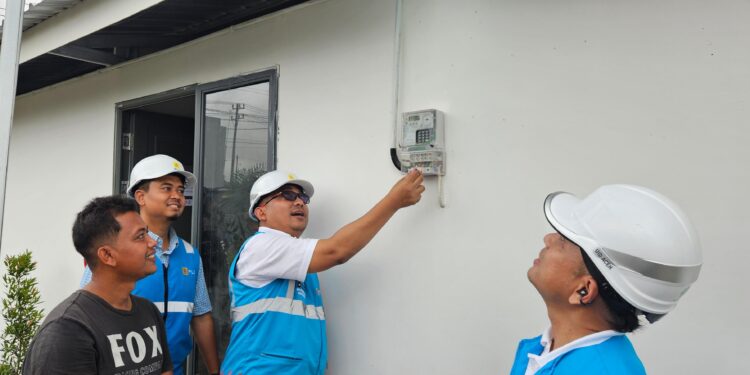 Masyarakat Apresiasi Kerja Keras PLN Sehingga Hunian Sementara Korban Banjir Dapat Aliran Listrik