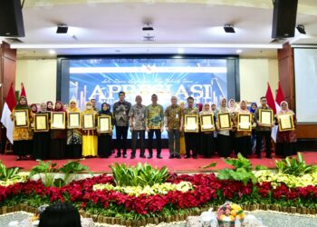 UT Raih Penghargaan sebagai Perusahaan Peduli Masyarakat dari Sudin LH Kota Administrasi Jaktim