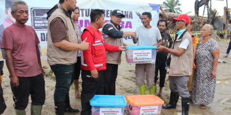 Relawan Masjid Istiqlal Salurkan Bantuan Kemanusiaan ke Warga Terdampak Bencana Ekologis Aceh Tamiang