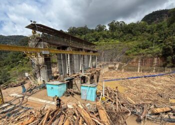 PLTA Sipansihaporas: Hasilkan Listrik Plus Cegah Banjir Kayu Glondongan