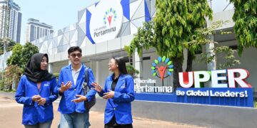 Kado Terindah Satu Dekade: UPER Raih Akreditasi “UNGGUL” dari BAN-PT