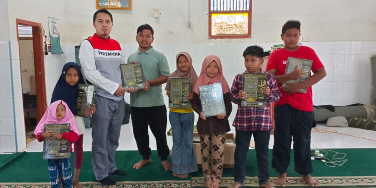 Marhaban Ya Ramadhan, Pertamina Drilling Hibahkan Al Quran ke Lokasi Bencana Ekologis Aceh
