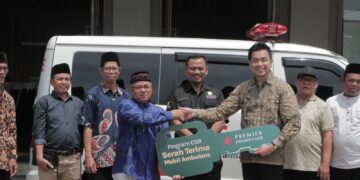 Premier Promenade Serahkan Ambulans ke Yayasan Yatim & Fuqoro Miftahul Jannah