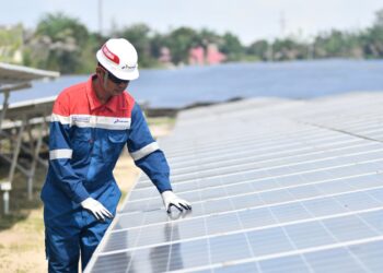 Harus Segera Gunakan Energi Baru Terbarukan! Titik.
