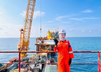 Cassanova Istiqomah Walhawanadana, Junior Officer HSSE Offfshore di Zona 6 Pertamina Hulu Energi Offshore Southeast Sumatra (PHE OSES).