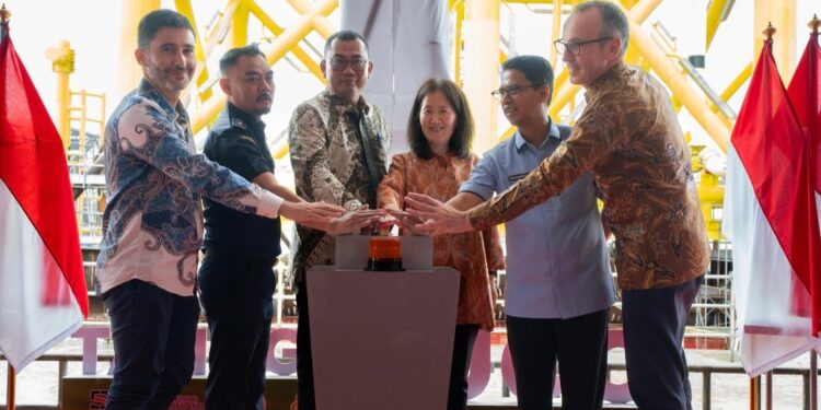 Tangguh UCC: Jacket UBA Rampung,  Siap Diberangkatkan!