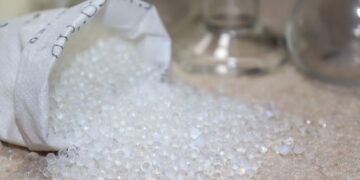 Mengupas Potensi Silika Belitung Timur, Material Kunci Industri Kaca hingga Panel Surya
