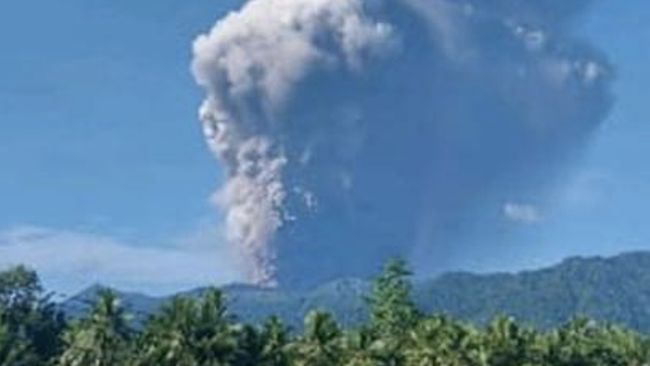 Awas! Gunung Dukono Meletus Lagi