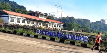 Energi Surya Terminal Jatijajar Depok, Simpul Transportasi Hijau di Tengah Transisi Energi