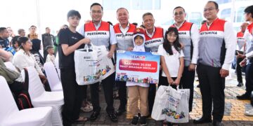 Pertamina Salurkan Ribuan Seragam Sekolah Sambut Tahun Ajaran Baru