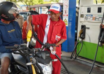Korban Gempa Melayani Korban Gempa Lain