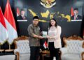 Kado Ultah Kemerdekaan RI ke-81, Kedubes RI untuk Tunisia Terbitkan Buku Terbaru tentang Indonesia